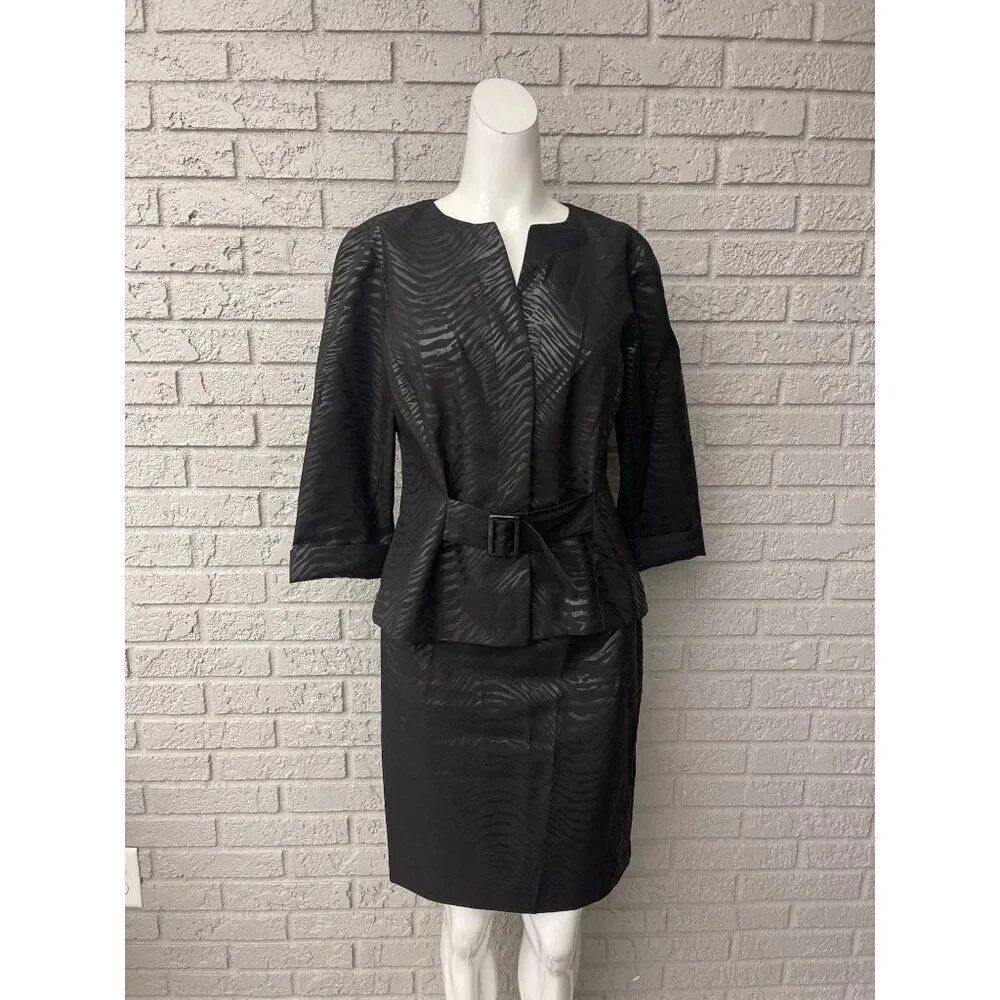 T. Milano Women Petite Black Animal Print 2 Piece Skirt Suit Size 6P